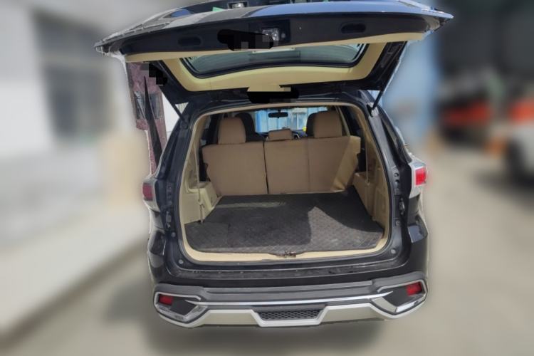 Used Toyota Highlander 2015 2.0T Four-Wheel Drive Elite Edition 7-Seater Trunk