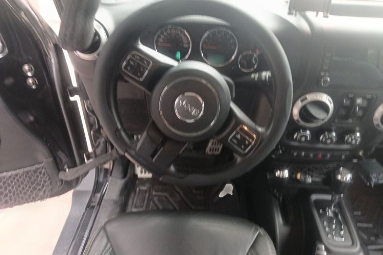 Used Jeep Wrangler 2017 3.0L Sahara Four-Door Comfort Edition