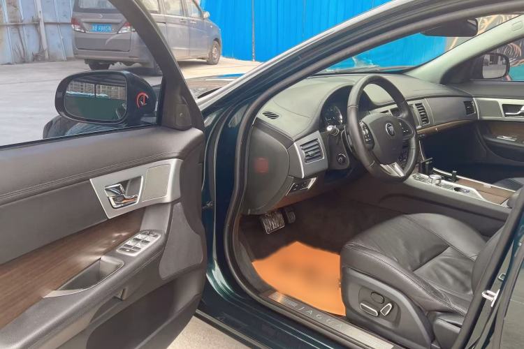 Used Jaguar XF 2015 XF 2.0T Prestige Edition
