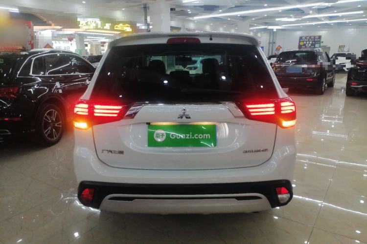 Used Mitsubishi Outlander 2020 2.0L Two-Wheel Drive Enjoyment Version 5 Seats
