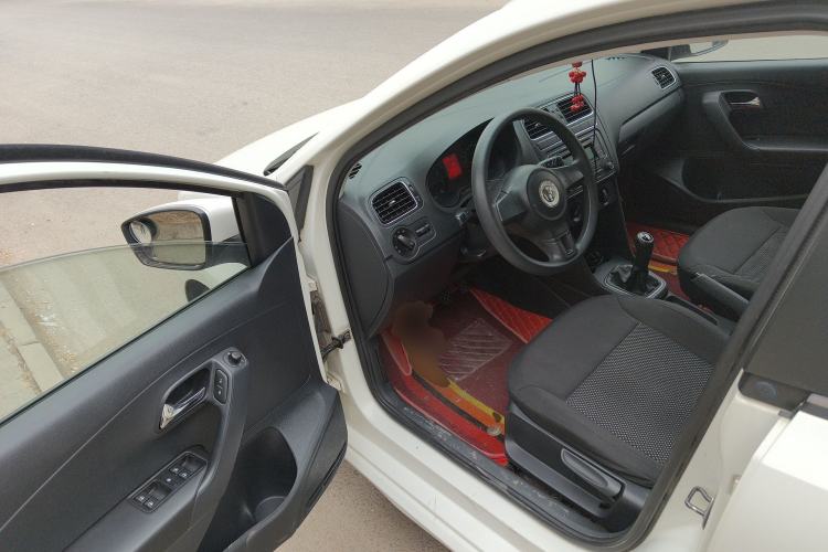 Used Volkswagen Polo 2013 1.4L Manual Comfort Edition Driver Seat