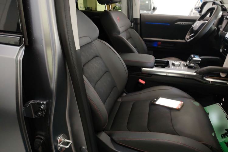 Used JETOUR Traveler C-DM 2024 C-DM 206KM Four-Wheel Drive Wilderness Edition Right Front Seat