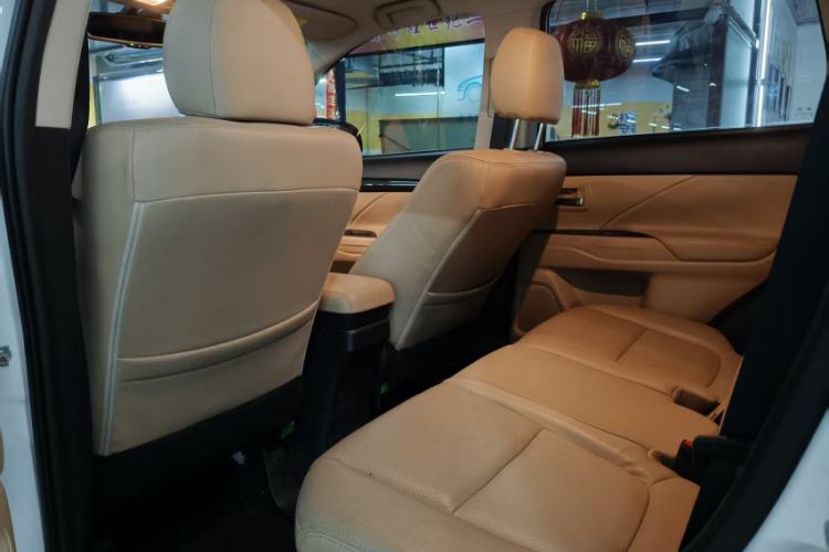 Used Mitsubishi Outlander 2016 2.4L 4x4 Elite Edition 5 Seats
