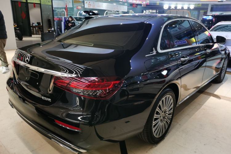 Used Mercedes-Benz E-Class 2022 Second Facelift E 300 L Luxury Edition
