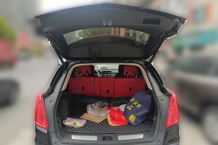 Used Cadillac XT5 2016 25T Luxury Model Trunk