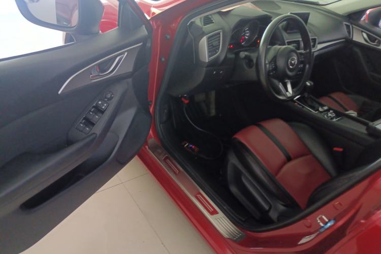 Used Mazda 3 Axela 2017 Hatchback 1.5L Automatic Luxury Model Emission Standard China V