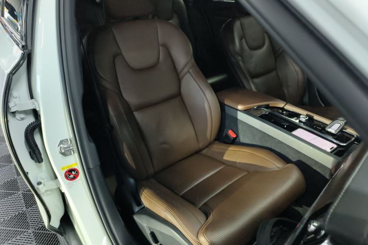 Used Volvo V90 2021 Cross Country B5 AWD Prestige Edition
