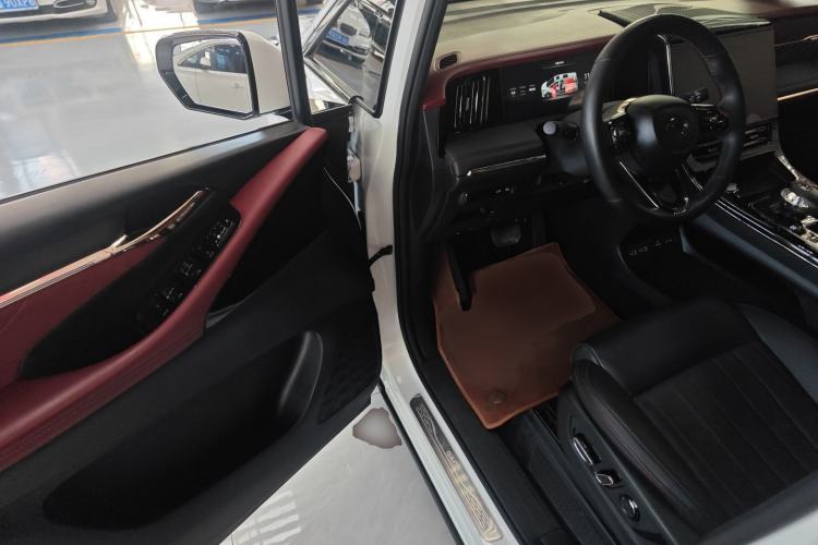 Used GAC Trumpchi M8 2023 Zongshi Series Dual-Motor Supreme Edition
