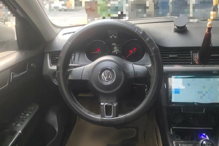 Used Volkswagen Bora 2014 1.6L Manual Fashion Edition Steering Wheel