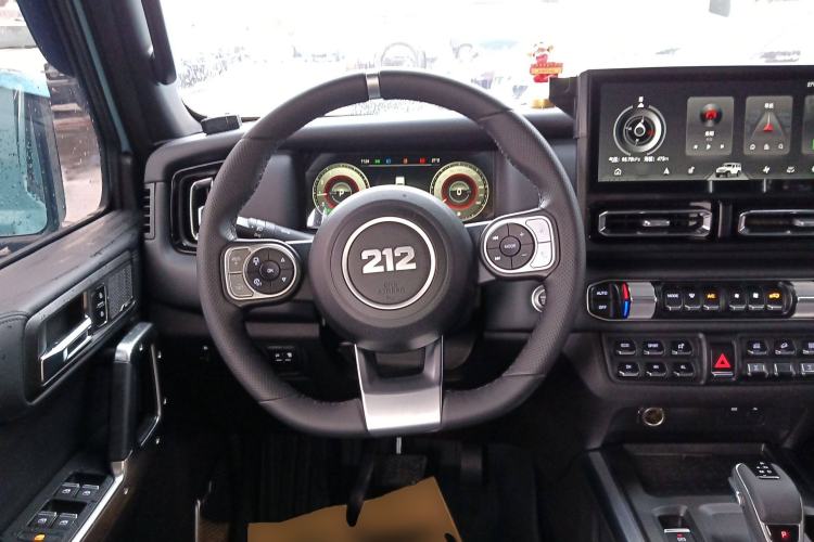 Used 212 T01 2025 2.0T Changfeng