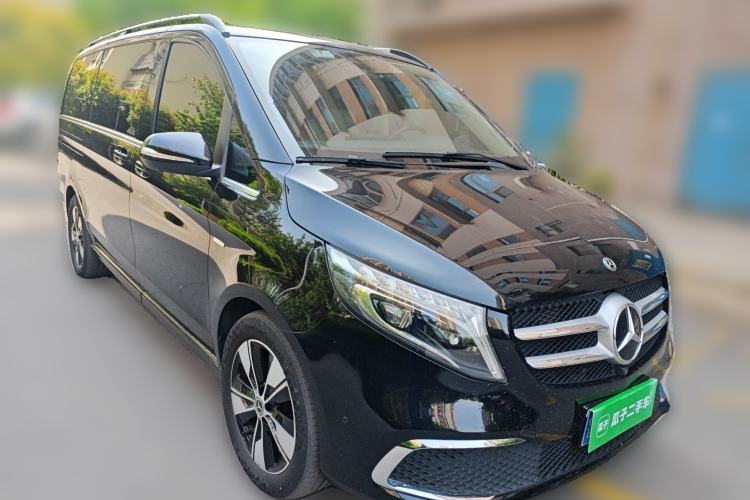 Used Mercedes-Benz V-Class 2021 V 260 Prestige Edition Front Right 45 Deg