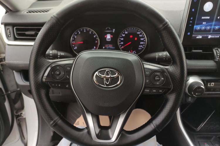 Used Toyota Wildlander 2020 2.0L CVT 4x4 Luxury Edition
