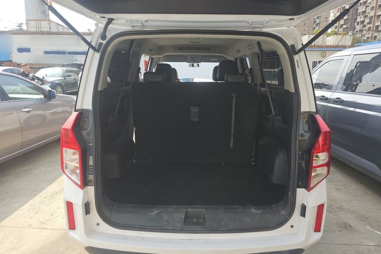 Used Wuling Zhengcheng 2021 1.5T Manual Luxury Version Trunk