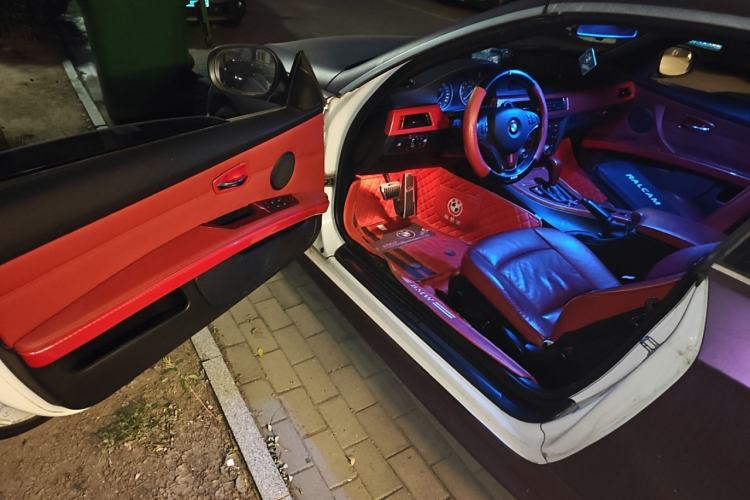 Used BMW 3 Series 2011 325i Convertible Coupe
