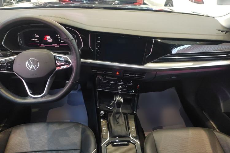 Used Volkswagen Passat 2023 330TSI Starry Luxury Edition