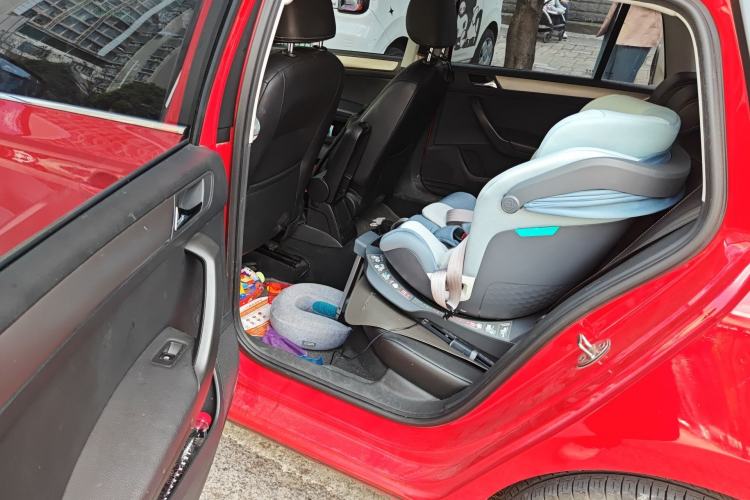 Used Skoda Rapid Spaceback 2016 1.6L Automatic Chuanxing Edition Left Rear Seat