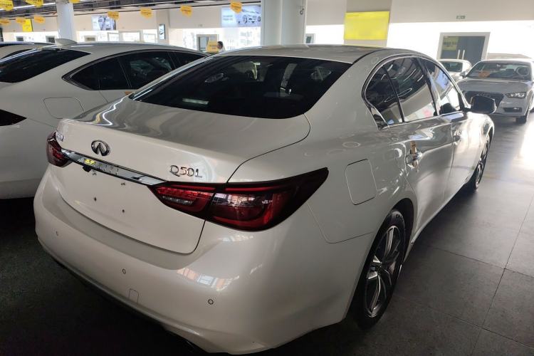Used Infiniti Q50L 2018 2.0T Comfort Edition China VI Standard
