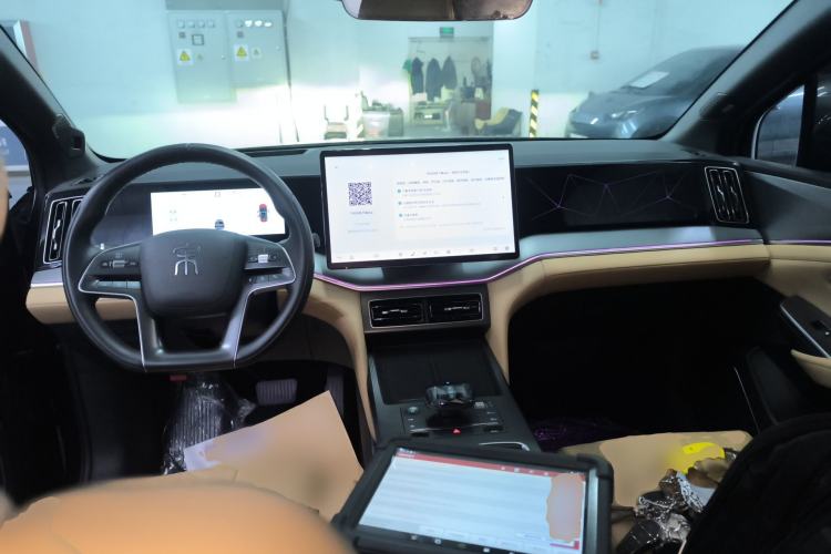 Used BYD Song L DM-i 2024 160 km Excellence Version Center Console