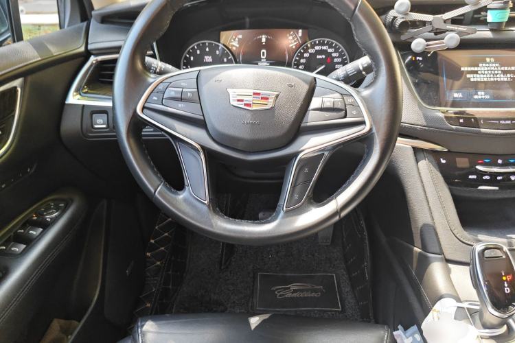 Used Cadillac XT5 2018 25T Luxury Model
