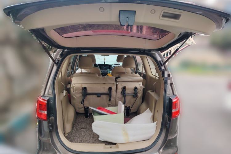 Used Baojun 730 2016 1.5T Manual Luxury Edition 7 Seats Trunk