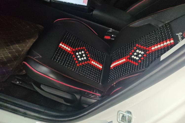 Used Hyundai Elantra 2022 1.5L CVT GLX Elite Edition Left Front Seat