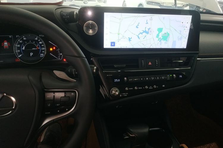 Used Lexus ES 2023 200 Excellence Edition