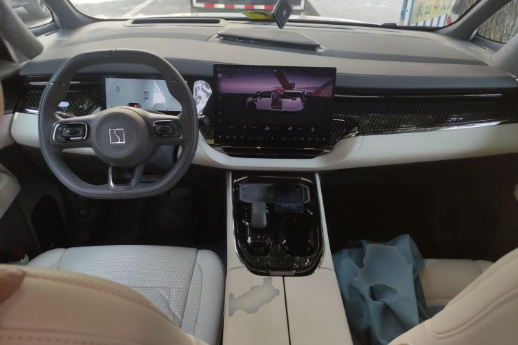 Used Zeekr 009 2024 7-Seater Walk-Through Version Four-Wheel Drive 108 kWh
