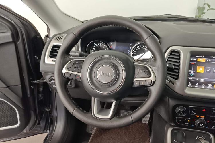 Used Jeep Compass 2017 200T Automatic Family Edition