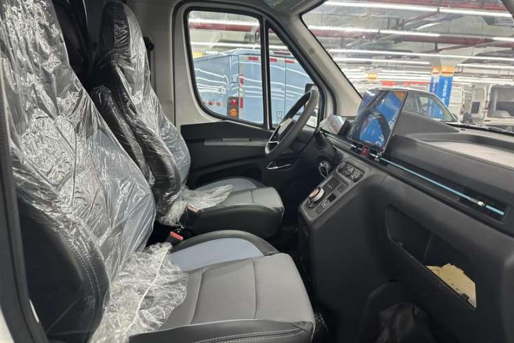 Used JAC Van Baolu 2024 V8 Dream Edition - CATL