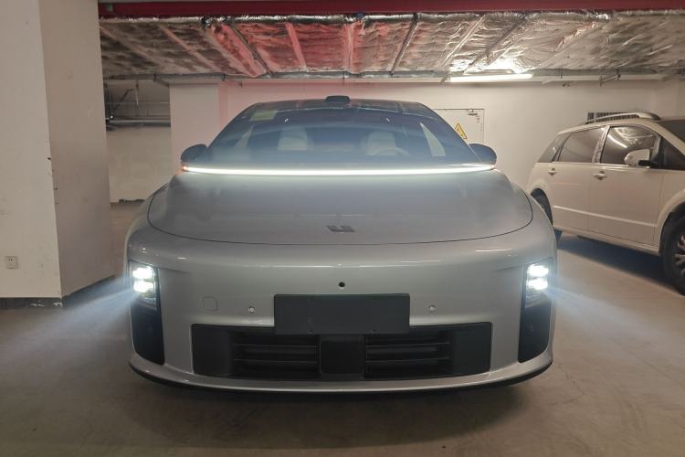 Used Li Auto i6 2025 Model Two-Wheel-Drive Standard Type Front