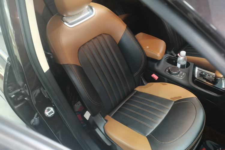 Used Soueast DX7 2017 1.5T Automatic Glory Edition Right Front Seat