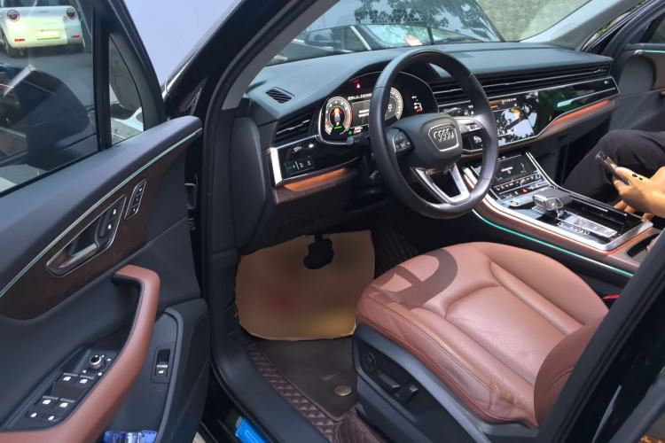 Used Audi Q7 2022 55 TFSI quattro S line Sport model