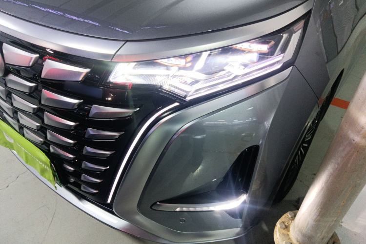 Used Denza D9 2022 DM-i 970 Four-Wheel Drive Flagship Model
