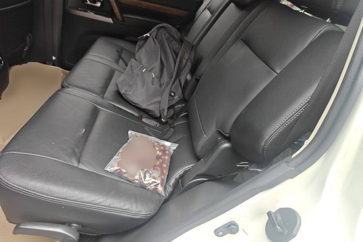 Used Mitsubishi Pajero 2018 3.0L Automatic Prestige Edition
