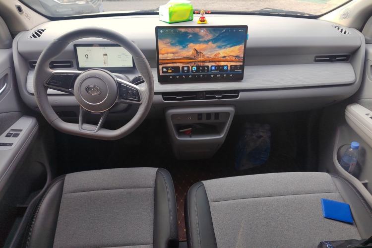 Used Ruichi R5 2025 Model Passenger Vehicle Smart Driving Ultra-Charging Edition, Beyond Type I
