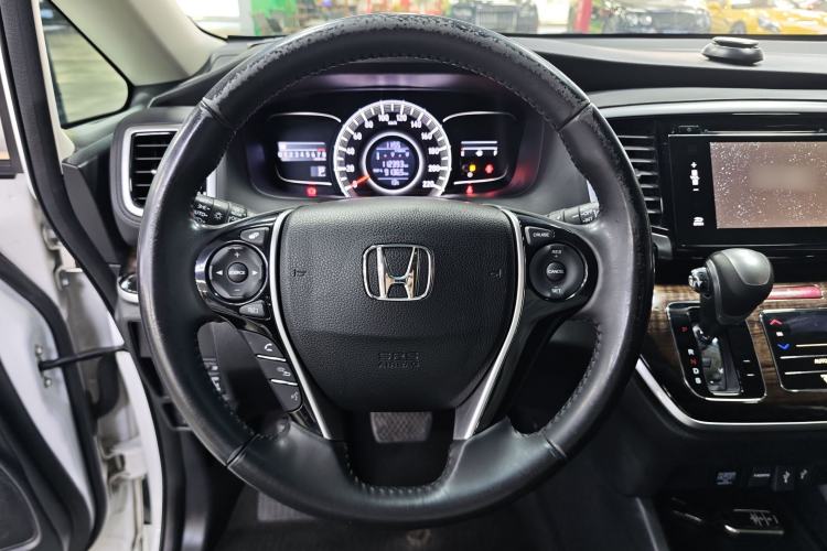Used Honda Odyssey 2015 Updated Version 2.4L Smart Edition

