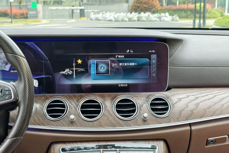 Used Mercedes-Benz E-Class 2018 Facelifted E 300 L Stylish Version Audio And AC Panel