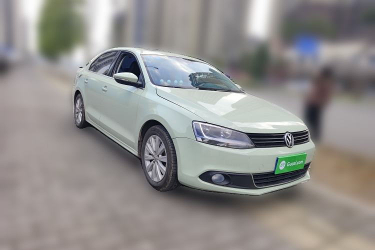 Used Volkswagen Sagitar 2014 1.6L Automatic Comfort Model Front Right 45 Deg