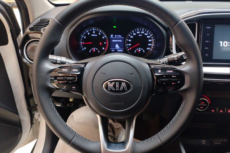 Used Kia kx1 Stonic 2021 1.4L CVT Fun & Sunroof Model
