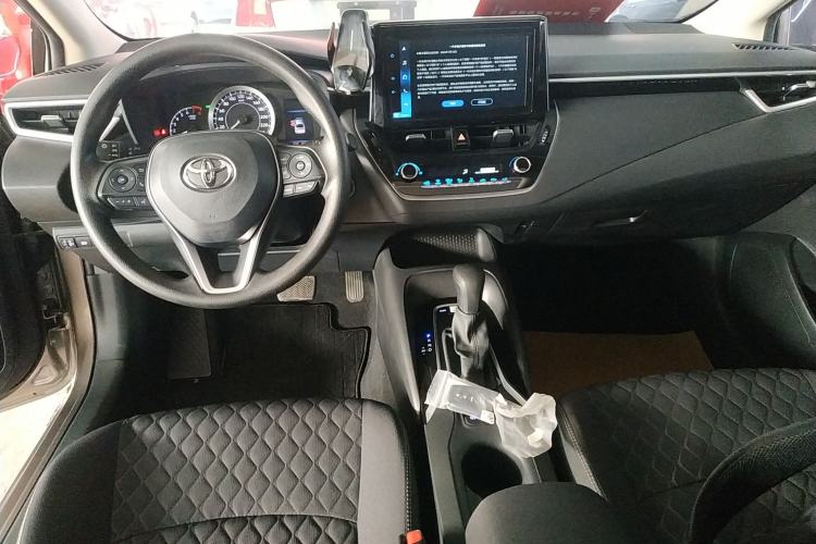 Used Toyota Allion 2022 2.0L Elite Edition Center Console