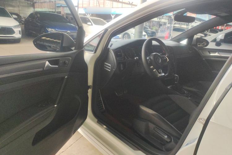 Used Volkswagen Golf 2016 1.4TSI Automatic R-Line