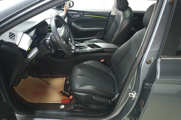 Used Roewe i5 2021 1.5L CVT Diamond Edition
