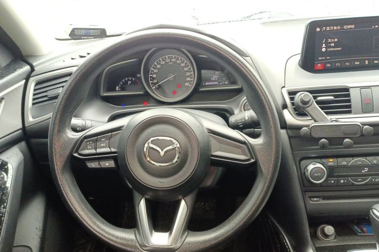 Used Mazda 3 Axela 2017 Sedan 1.5L Automatic Luxury Model Emission Standard China V Steering Wheel