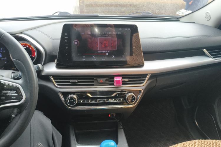 Used Soueast DX5 2019 1.5L Manual Luxury Version Center Console