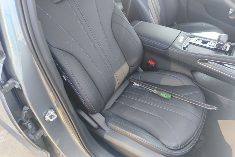 Used Geely Auto Preface 2026 Model Oriental Yao 1.5TD Fuyao Edition Right Front Seat