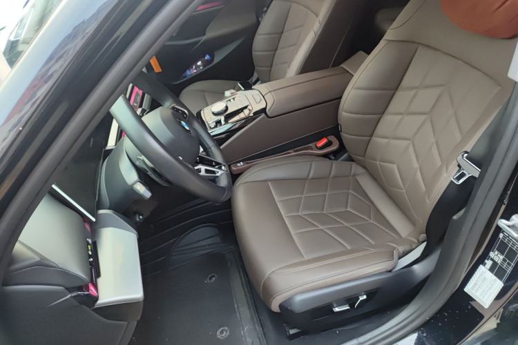 Used BMW 5 Series 2025 530Li Leading Model M Sport Package Left Front Seat