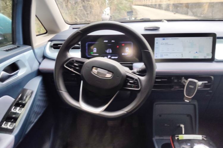 Used Geometry E Firefly 2022 401 km Linglong Tiger 4 Seats