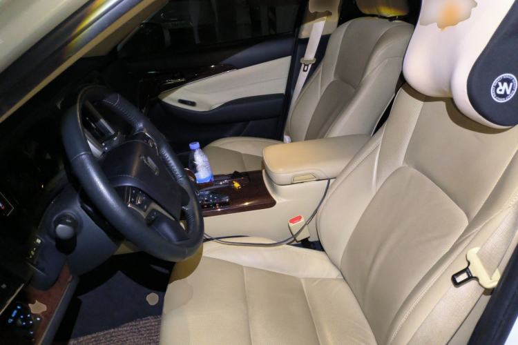 Used Toyota Crown 2018 2.0T Fashion Edition
