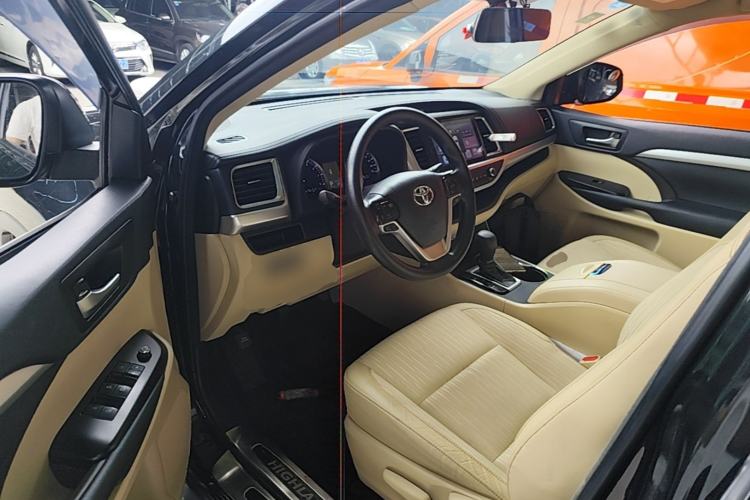 Used Toyota Highlander 2018 2.0T Two-Wheel Drive Elite Edition 7 Seats China VI Standard