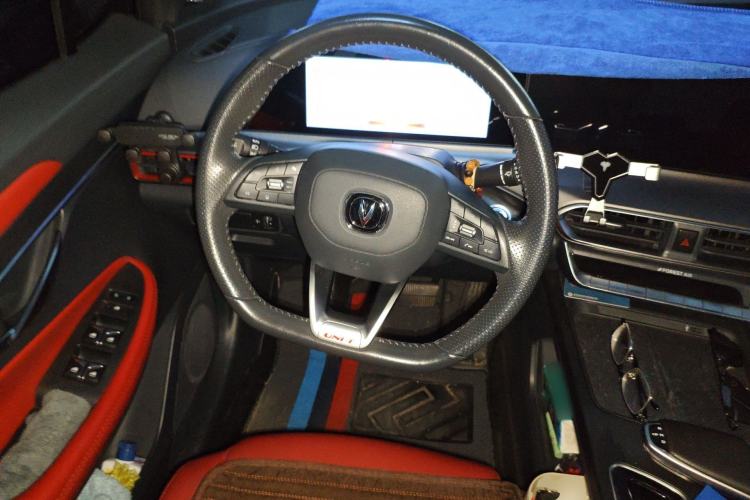 Used CHANGAN UNI-T 2020 1.5T Prestige Version
